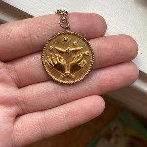 Vintage gold pendent necklace